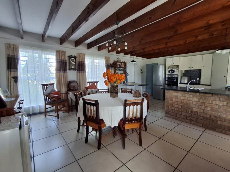 4 Bedroom Property for Sale in Golden Mile Western Cape